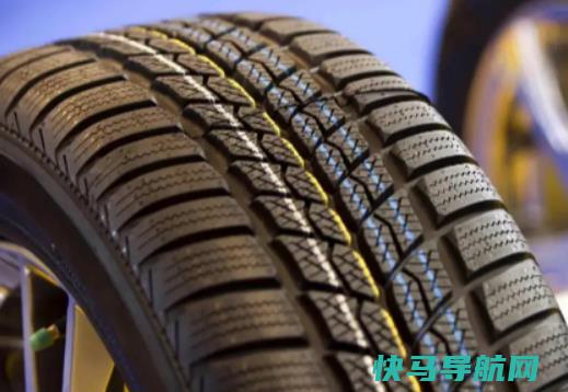 汽车轮胎有细小花纹需要更换吗？汽车轮毂有黄锈怎么处理